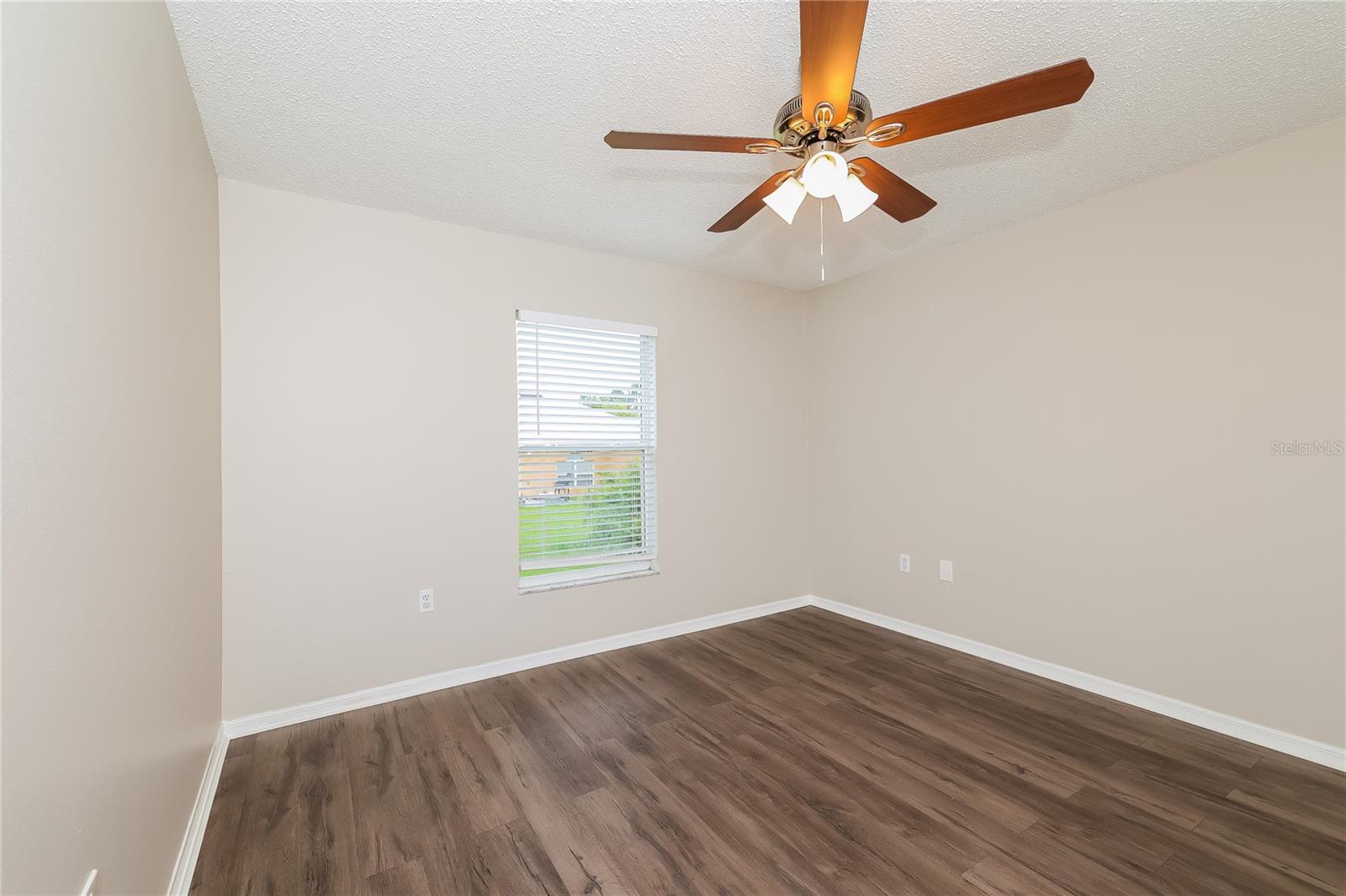 Image 8 of 16 For 15 Sawfish Lane