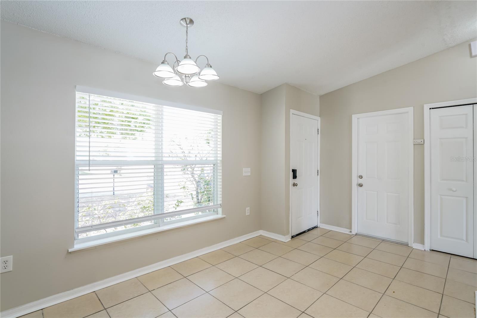 Image 4 of 17 For 3640 Queens Cove Boulevard