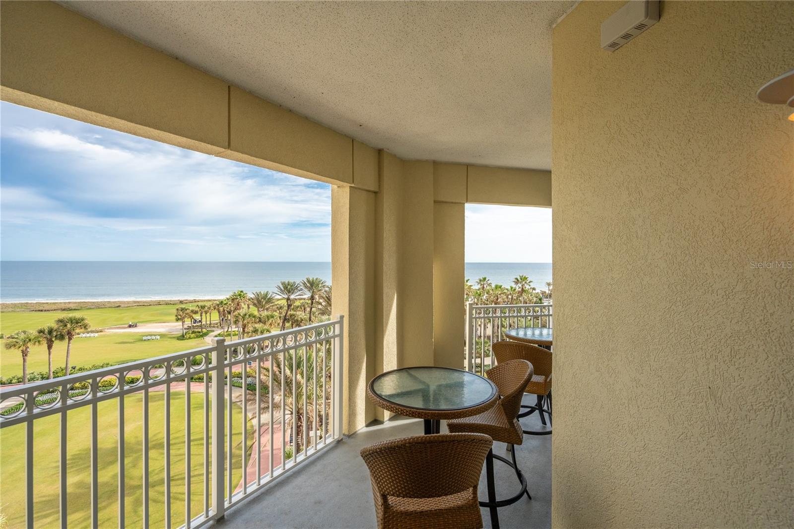 Image 13 of 39 For 200 Ocean Crest Drive 513