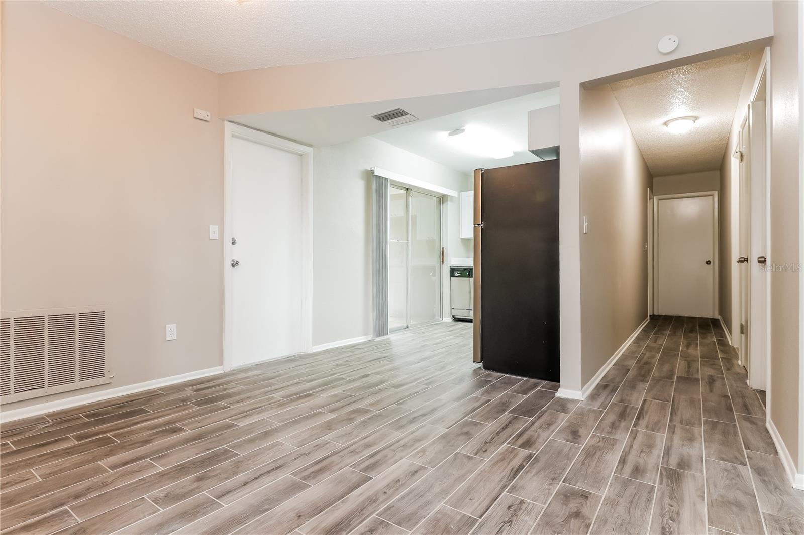 Image 4 of 15 For 12281 Eldon Drive