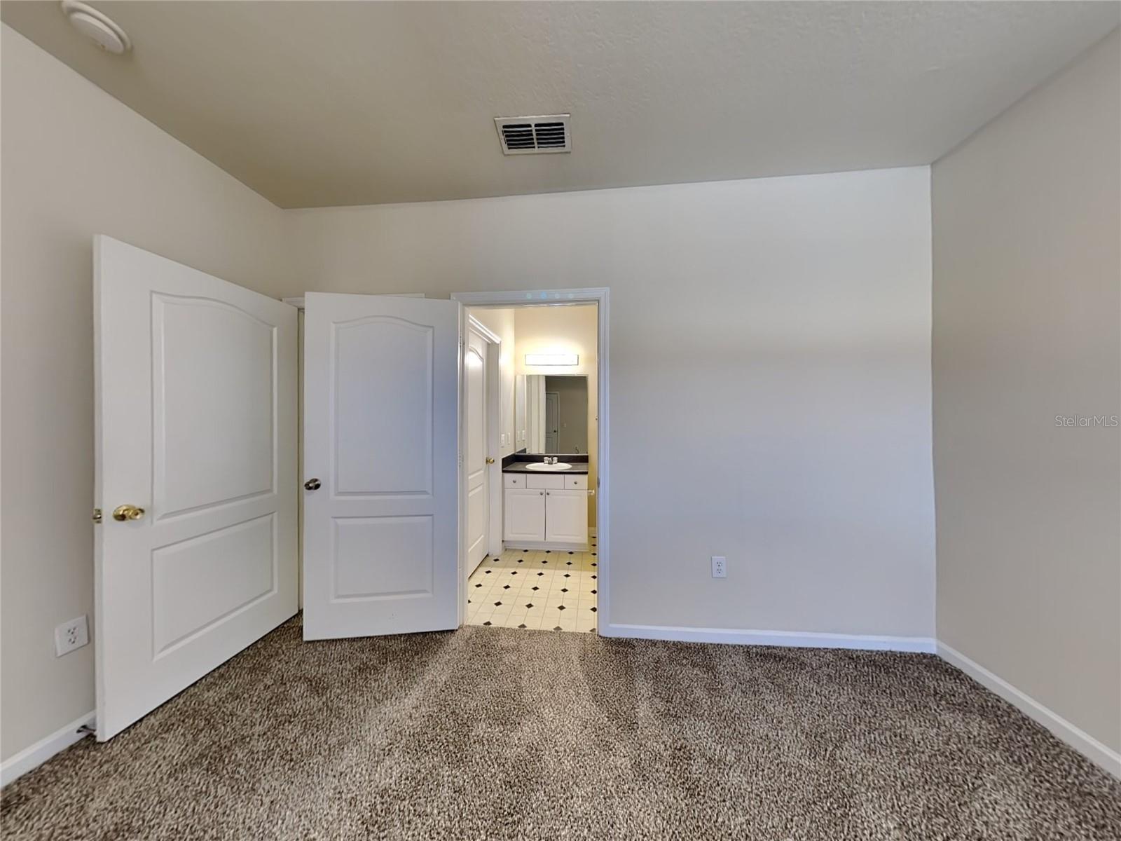 Image 11 of 15 For 8848 Villa View Circle 305