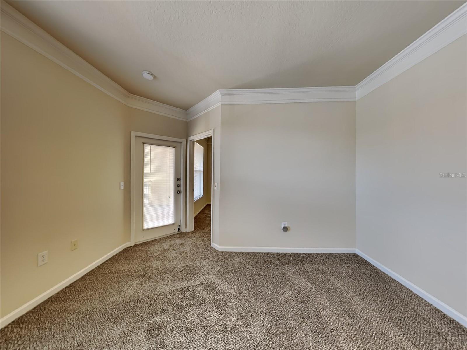 Image 3 of 15 For 8848 Villa View Circle 305