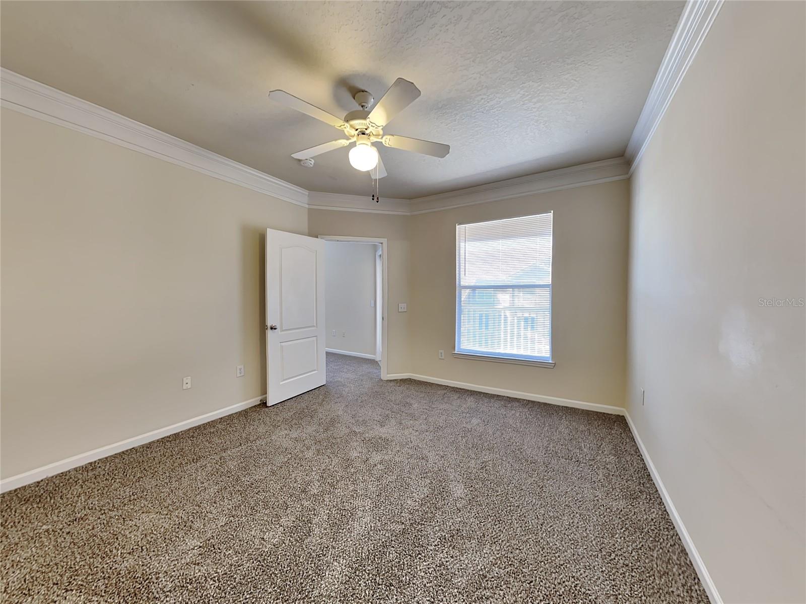 Image 8 of 15 For 8848 Villa View Circle 305