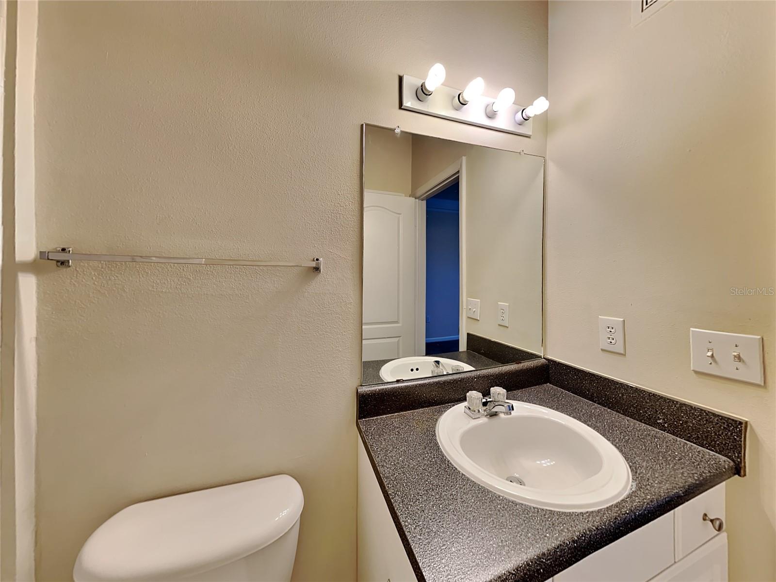 Image 9 of 15 For 8848 Villa View Circle 305