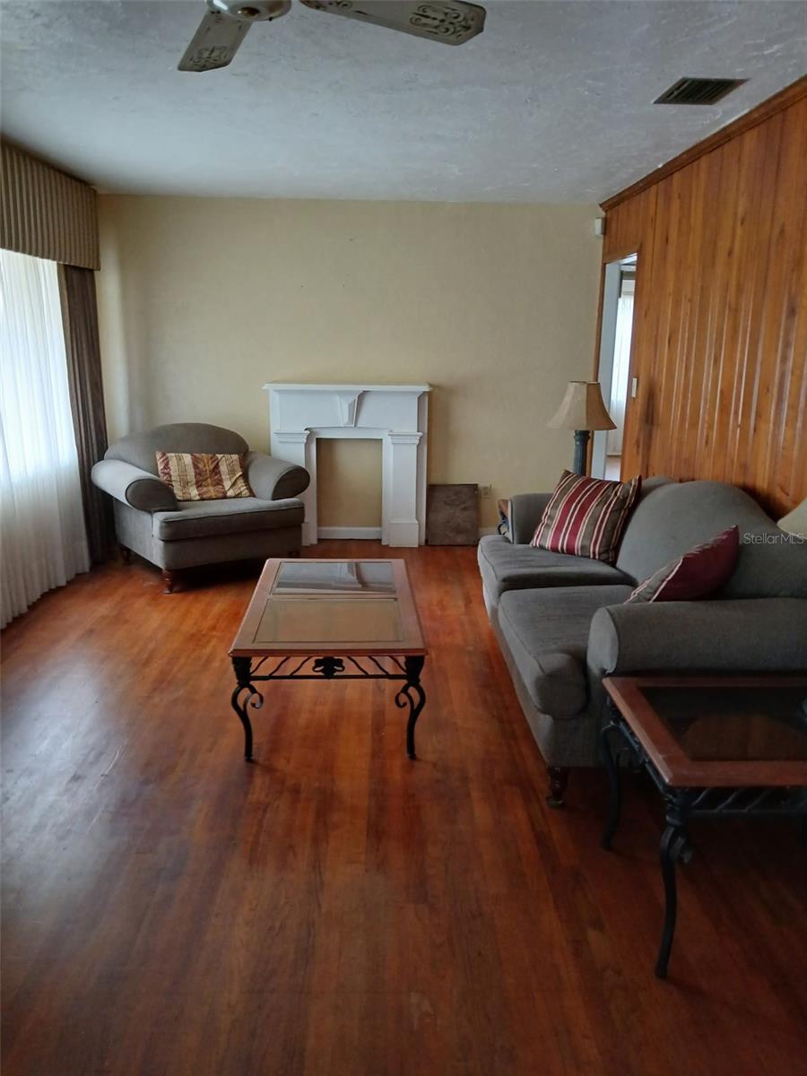 Image 10 of 17 For 131 Atwater Avenue