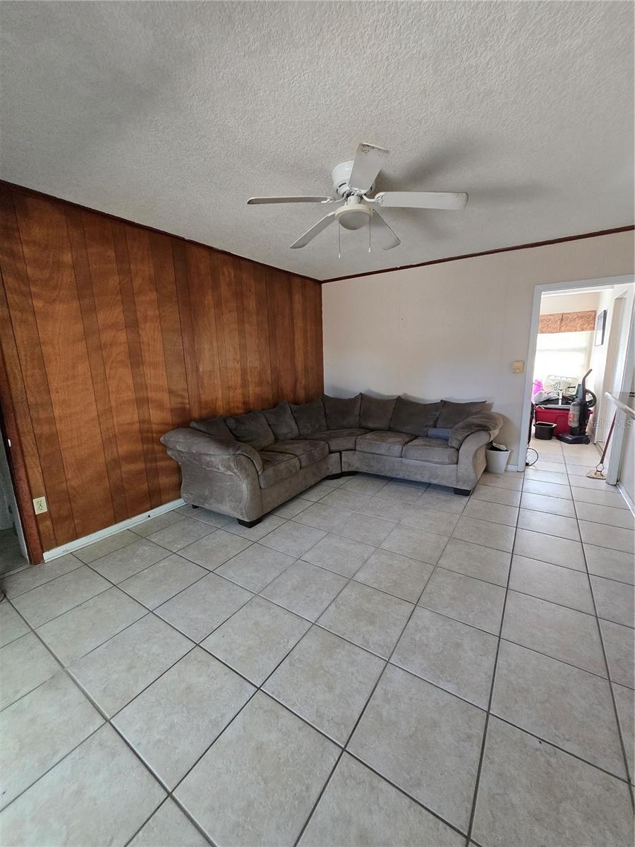 Image 13 of 17 For 131 Atwater Avenue