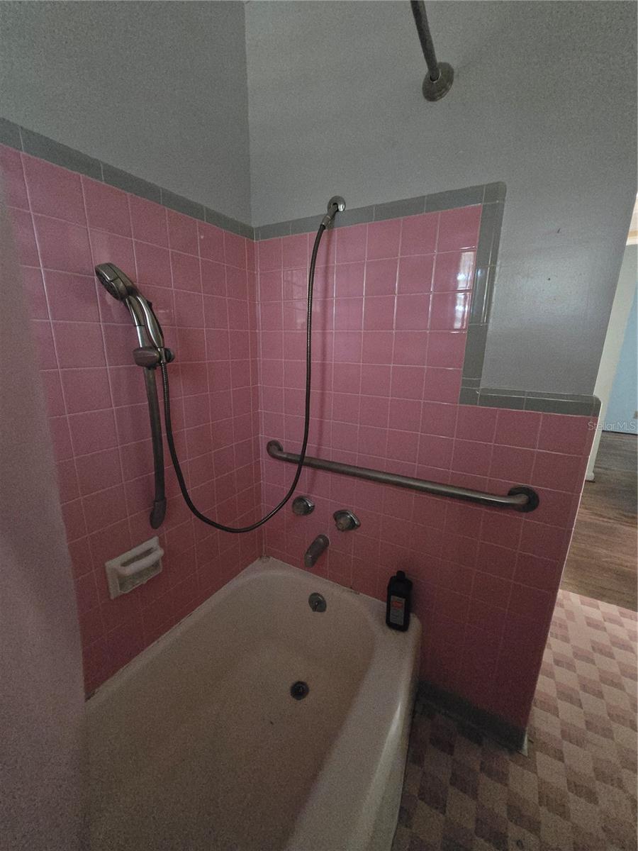 Image 4 of 17 For 131 Atwater Avenue