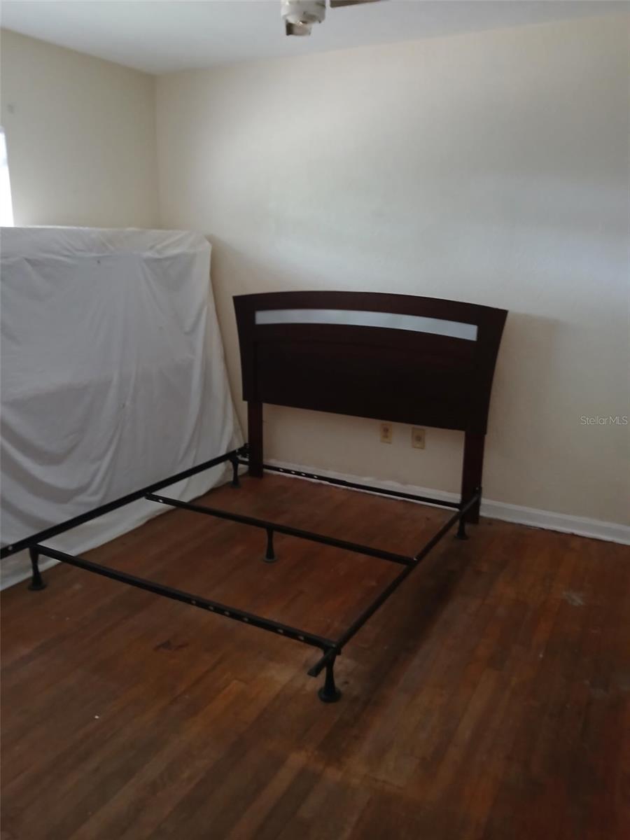 Image 6 of 17 For 131 Atwater Avenue