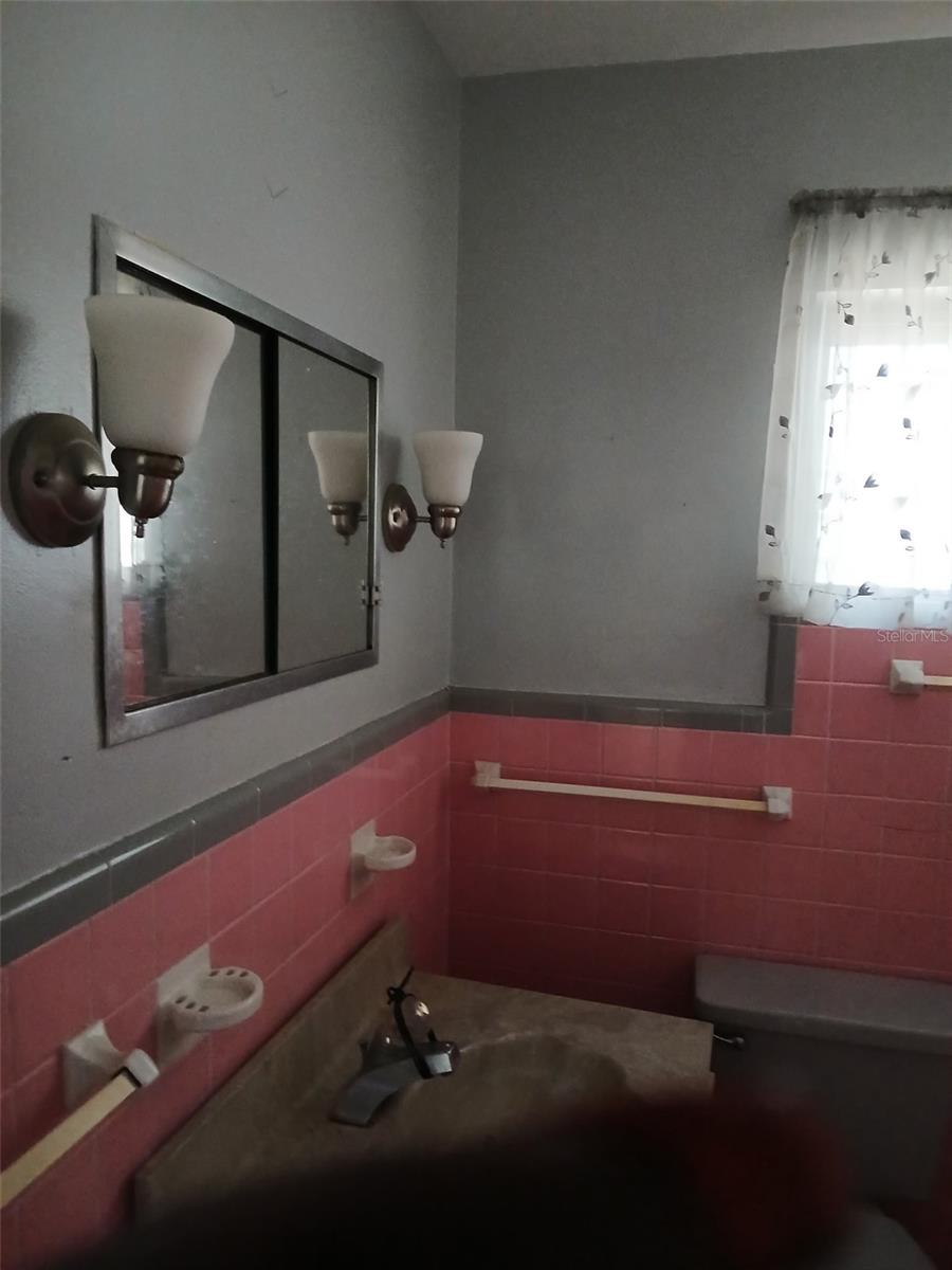 Image 8 of 17 For 131 Atwater Avenue