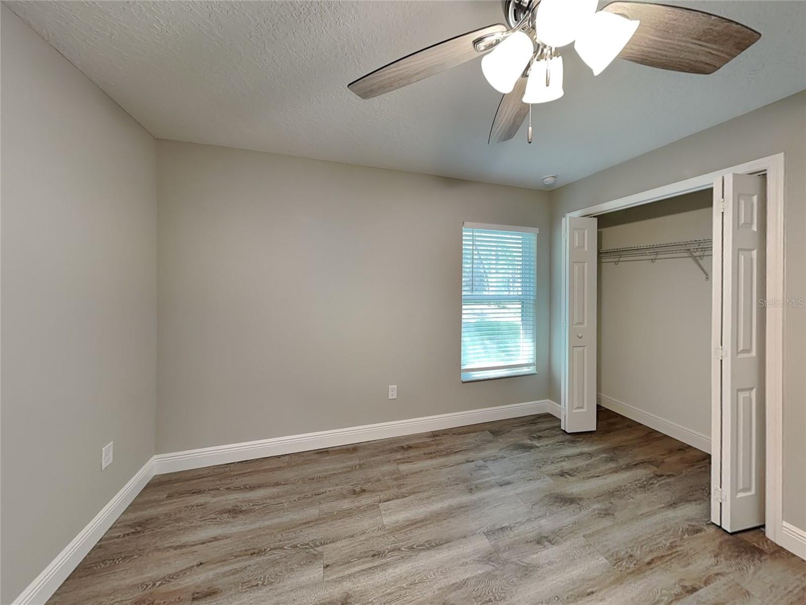 Listing photo id 9 for 944 Rum Place