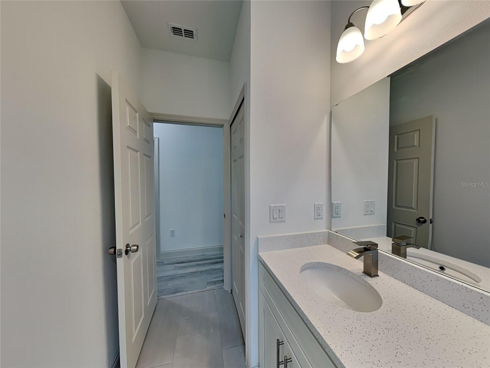 Listing photo id 17 for 2660 Gifford Lane
