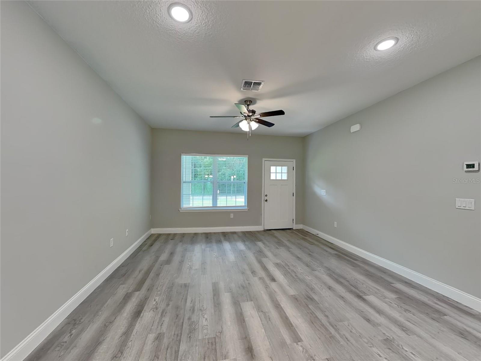 Listing photo id 0 for 11604 Kenlake Circle