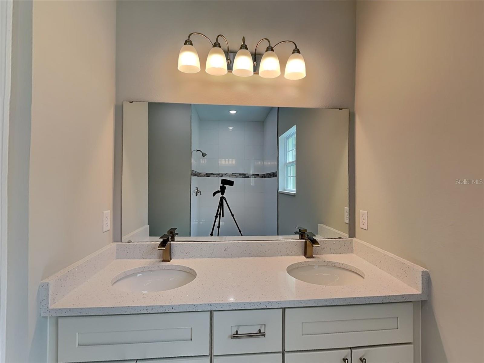 Listing photo id 5 for 11604 Kenlake Circle
