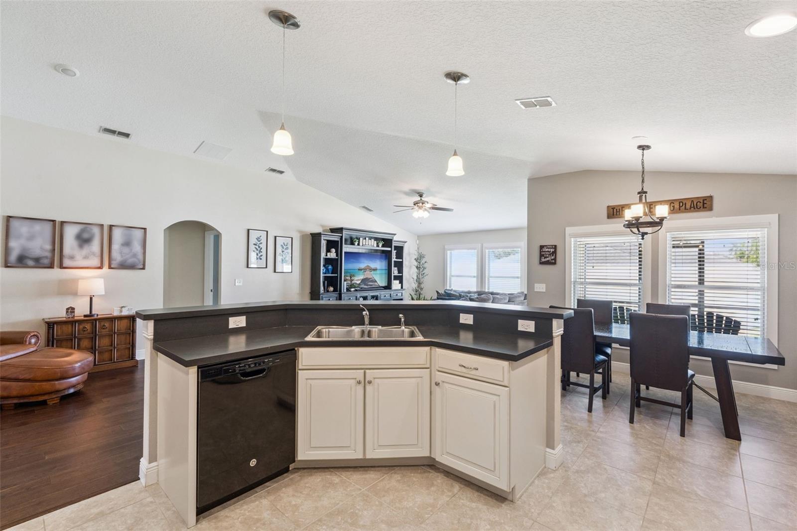 Image 5 of 48 For 446 Millwood Place