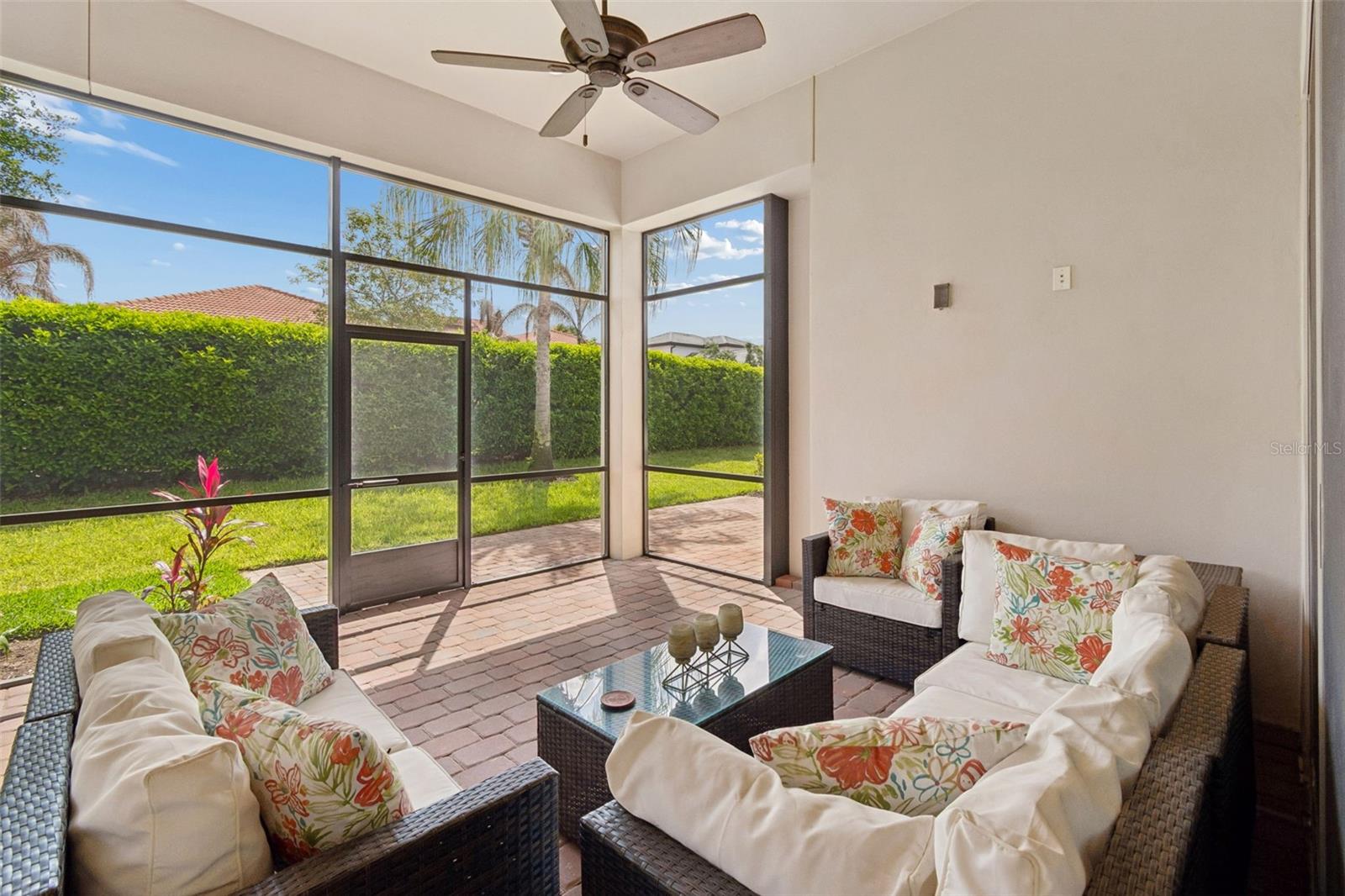 Image 16 of 58 For 10698 Royal Cypress Way