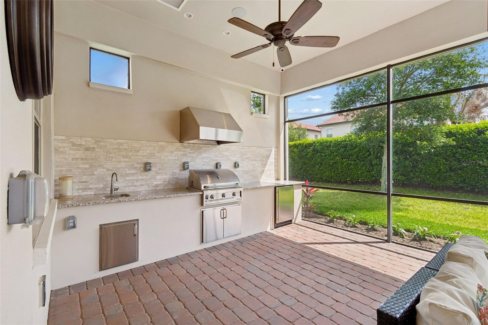 Image 17 of 58 For 10698 Royal Cypress Way