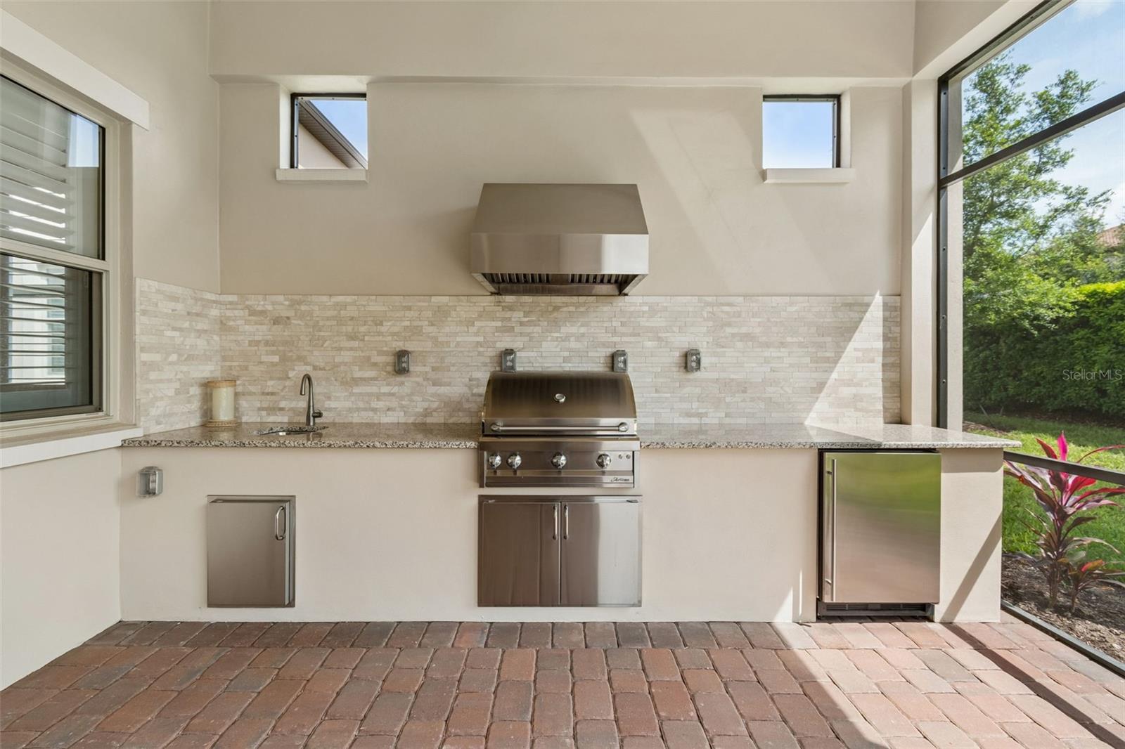 Image 18 of 58 For 10698 Royal Cypress Way