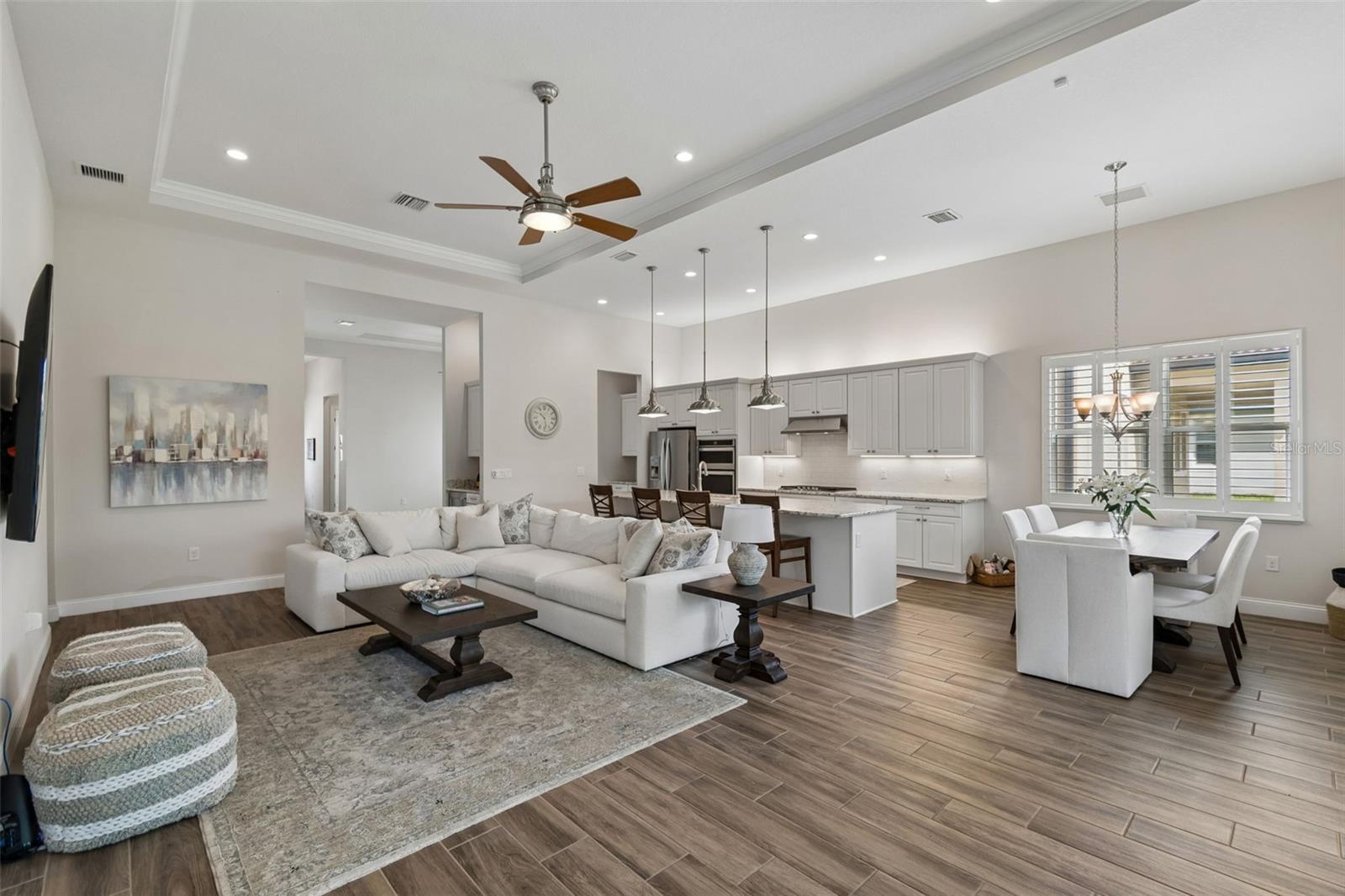 Image 21 of 58 For 10698 Royal Cypress Way