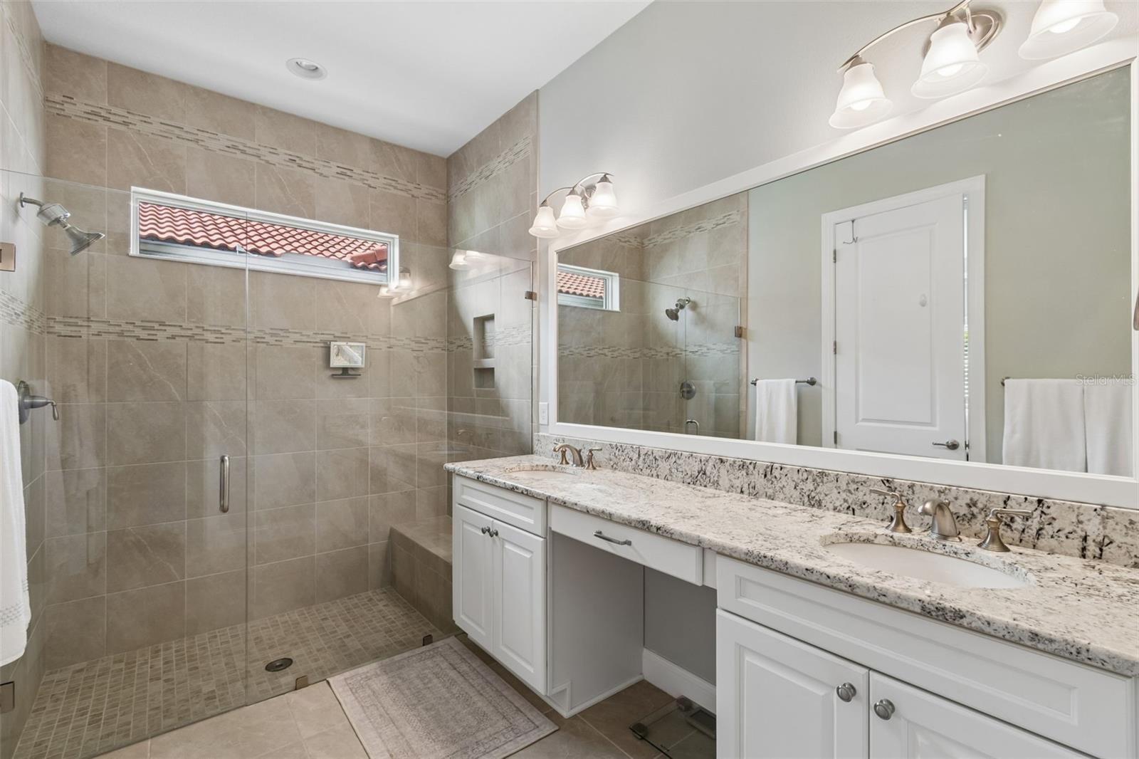 Image 25 of 58 For 10698 Royal Cypress Way