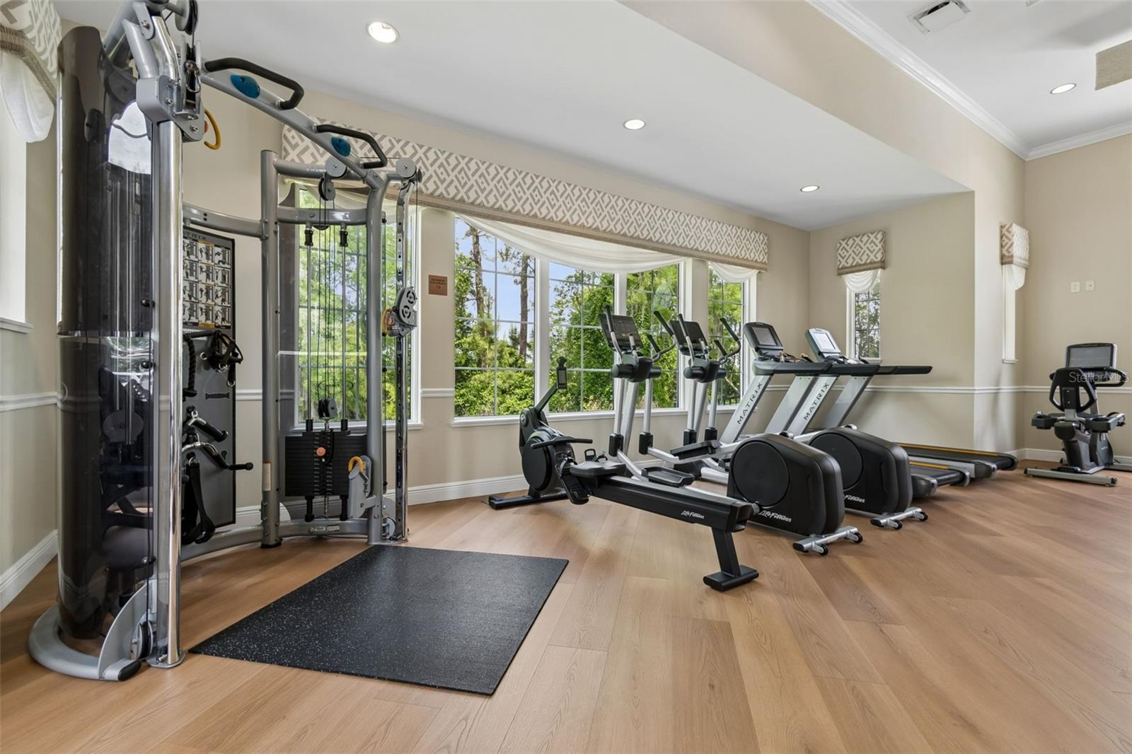 Image 49 of 58 For 10698 Royal Cypress Way