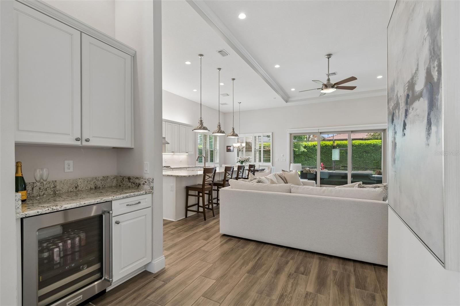 Image 5 of 58 For 10698 Royal Cypress Way