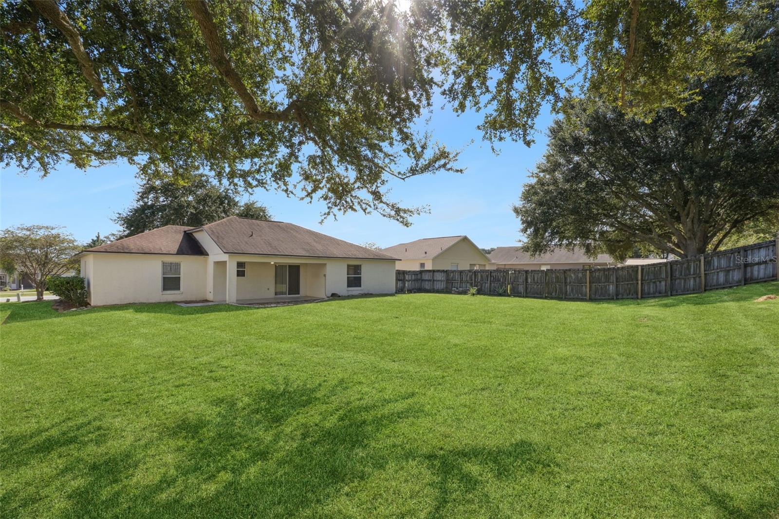 Image 26 of 43 For 886 Scenic View Circle