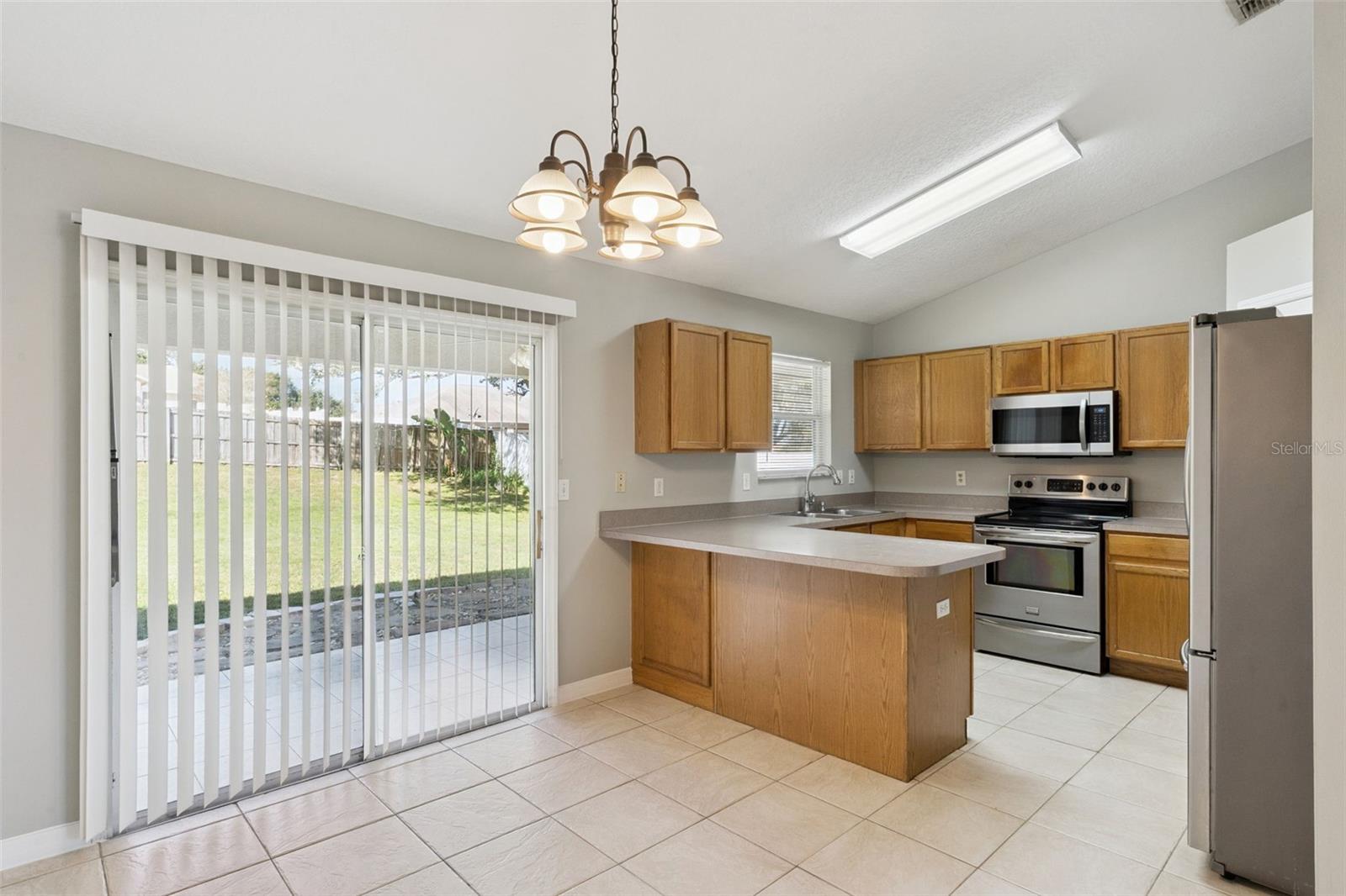 Image 4 of 43 For 886 Scenic View Circle