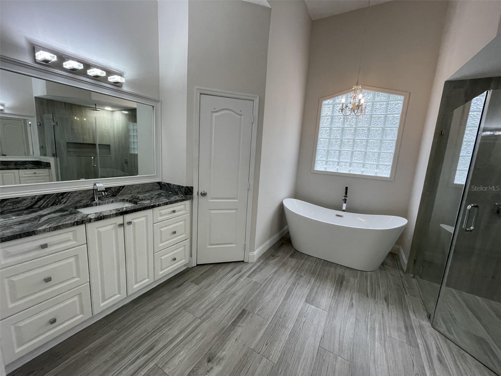 Image 28 of 44 For 8732 Great Cove Dr.
