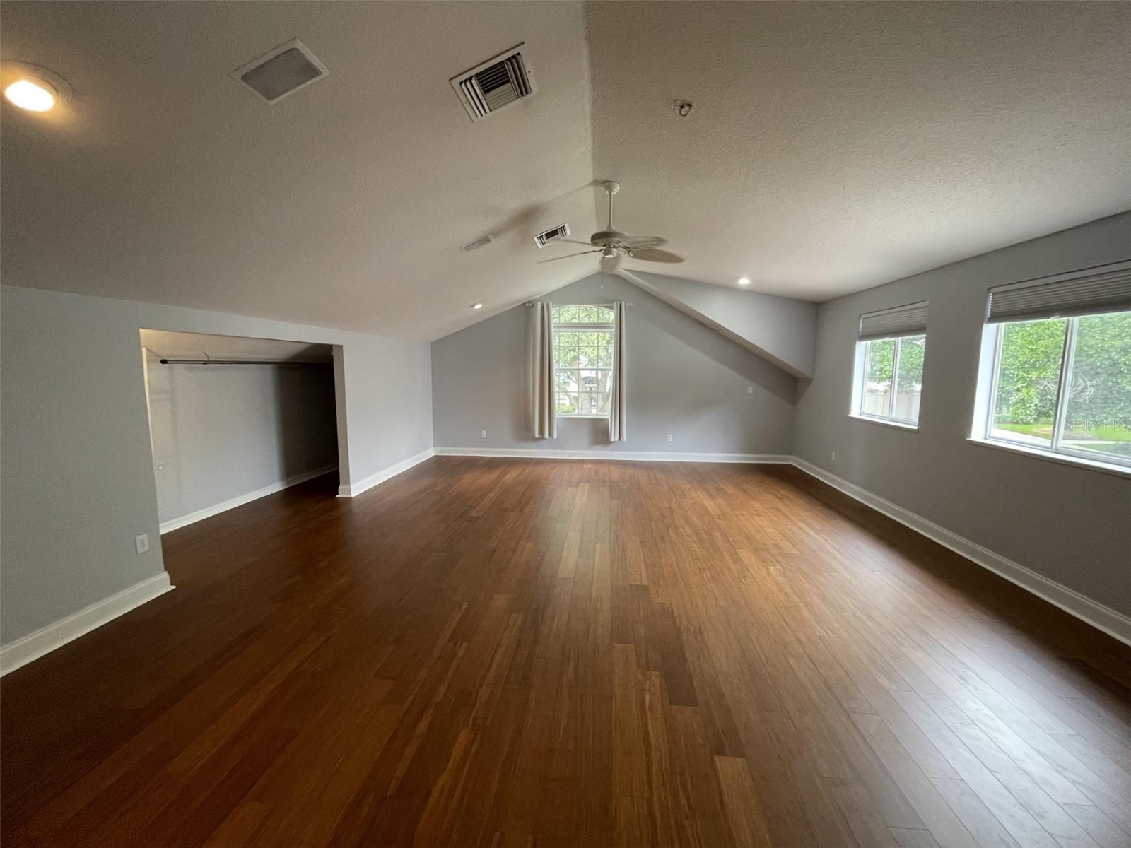 Image 39 of 44 For 8732 Great Cove Dr.