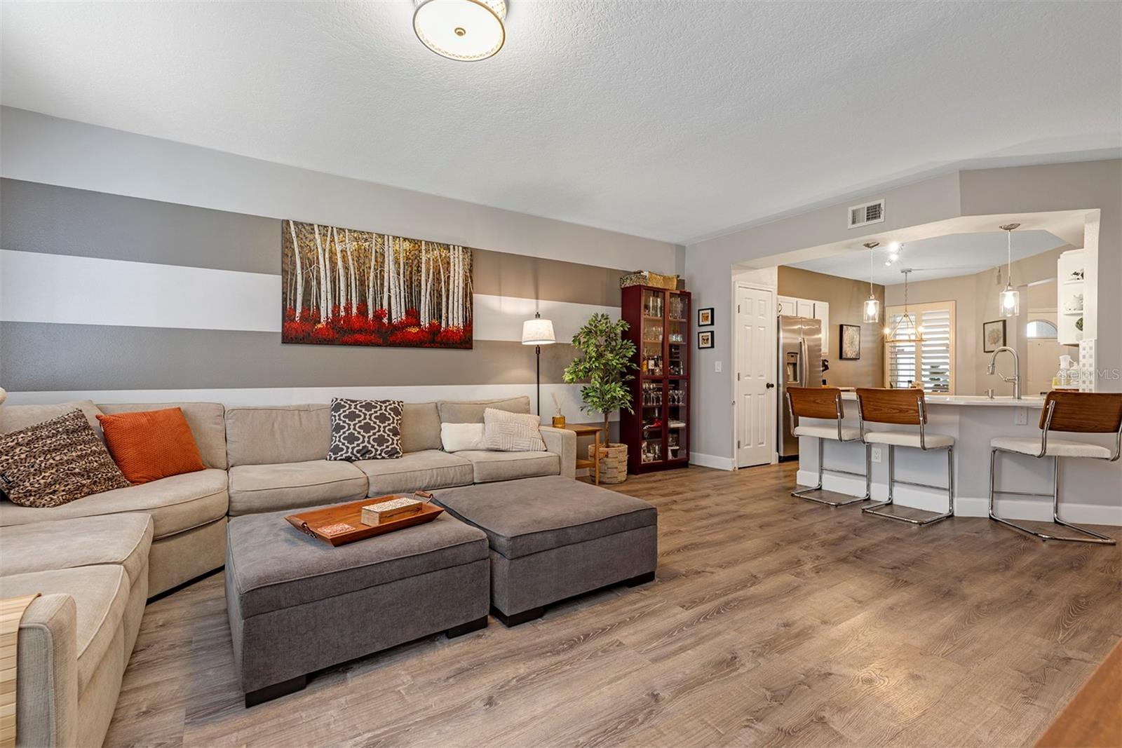 Image 11 of 32 For 550 Cranes Way 120