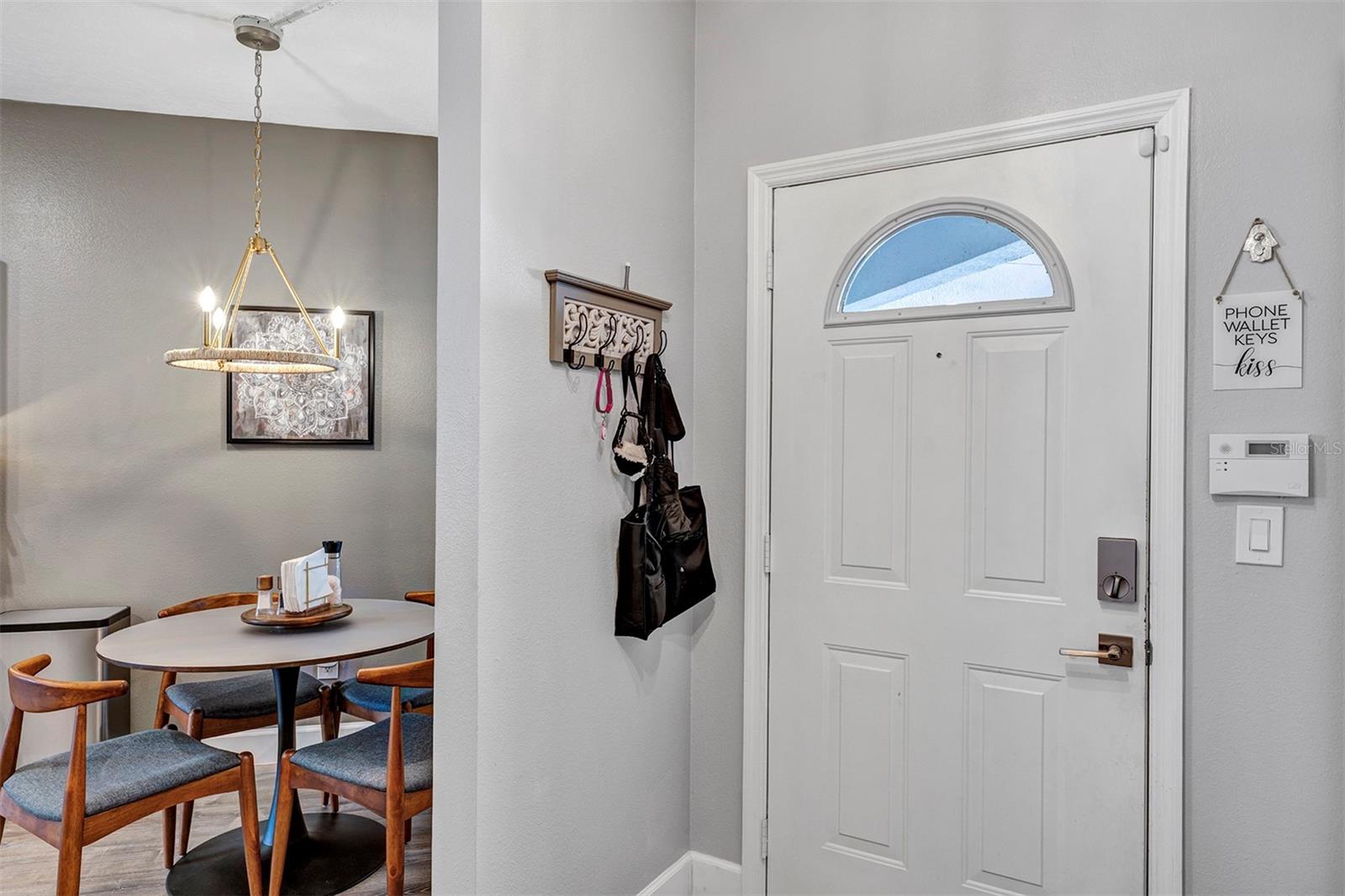 Image 2 of 32 For 550 Cranes Way 120