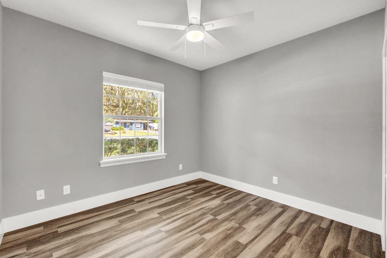 Image 17 of 40 For 570 5th Street