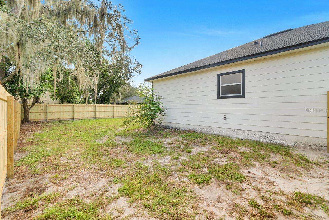 Image 28 of 40 For 570 5th Street