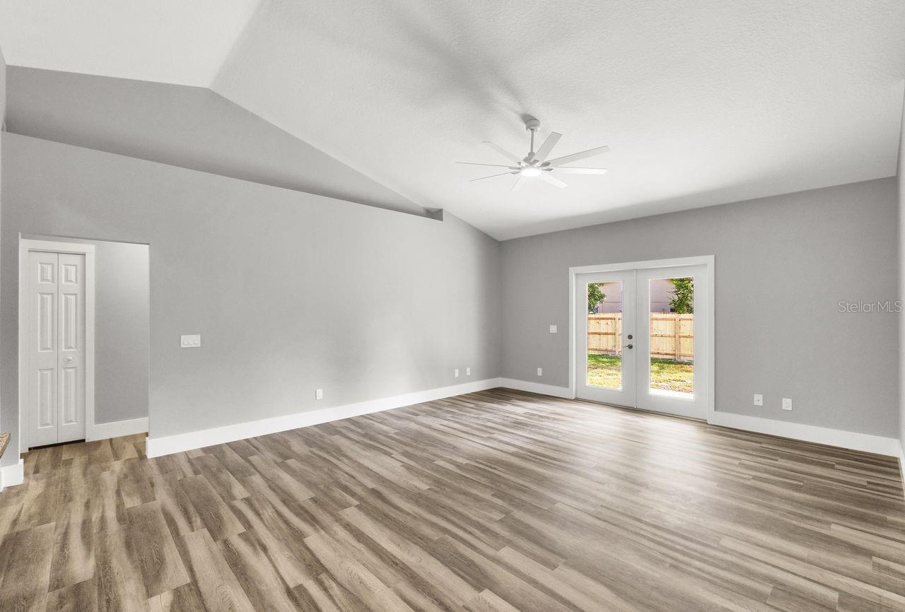 Image 3 of 40 For 570 5th Street