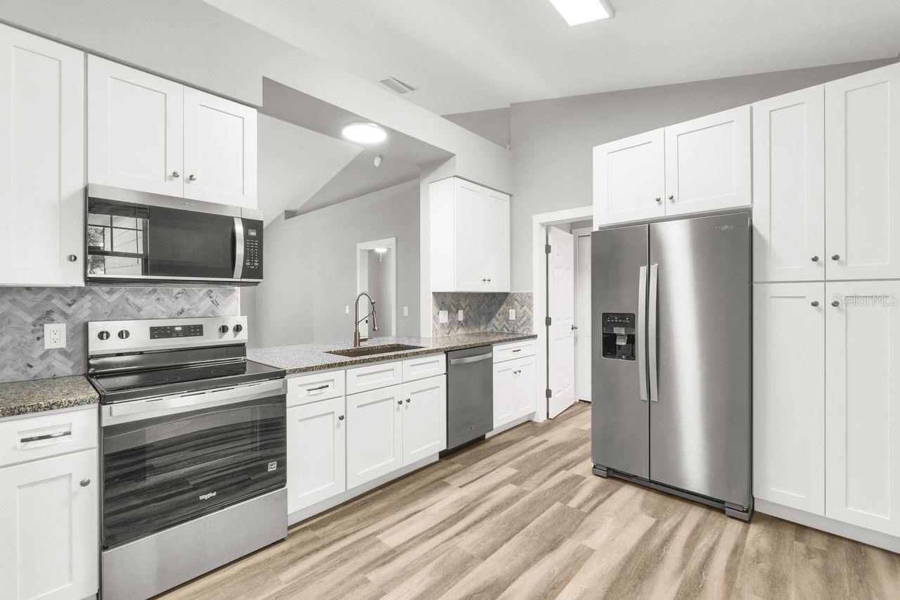 Image 5 of 40 For 570 5th Street