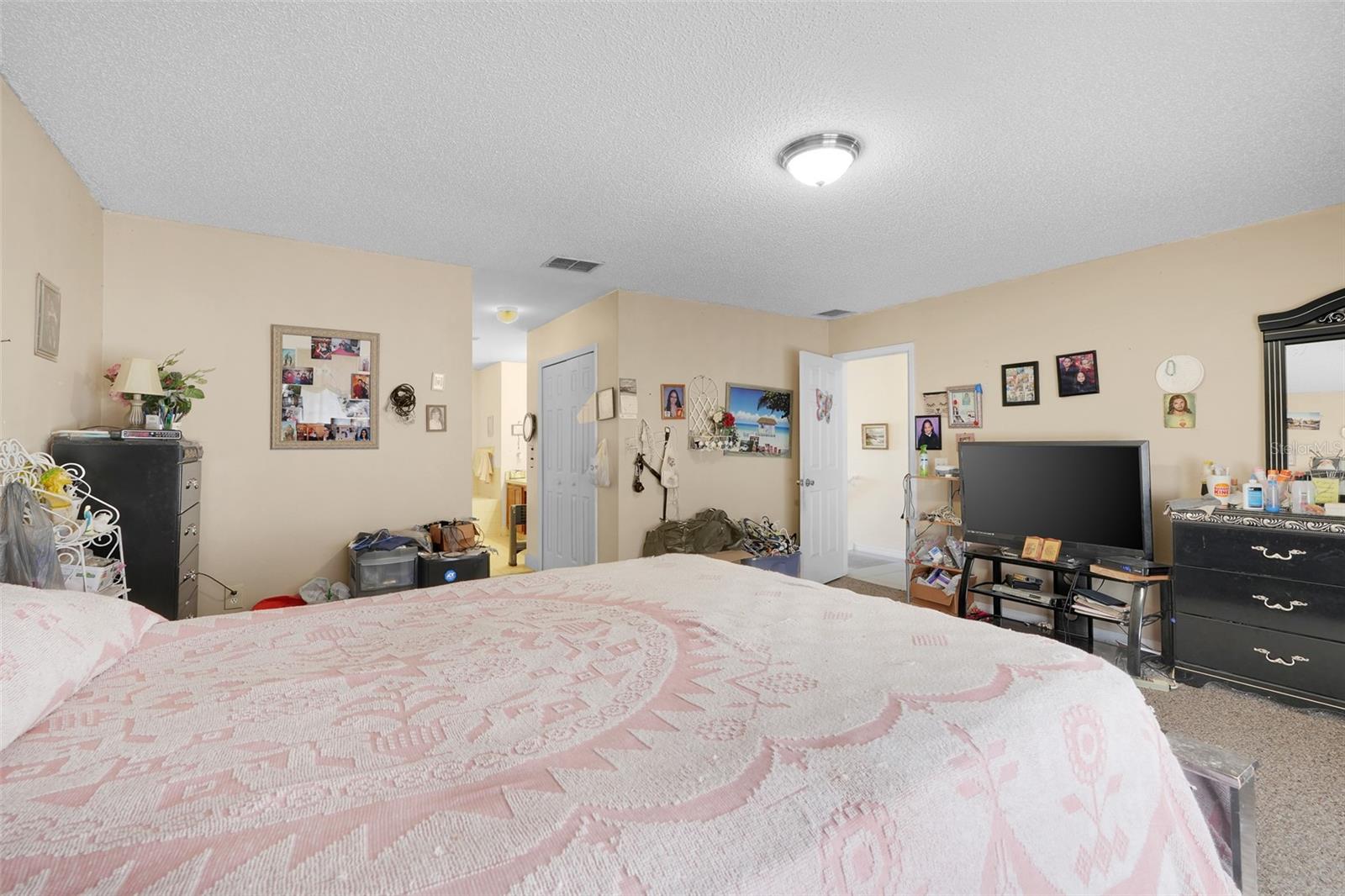 Image 17 of 44 For 590 Kilimanjaro Drive