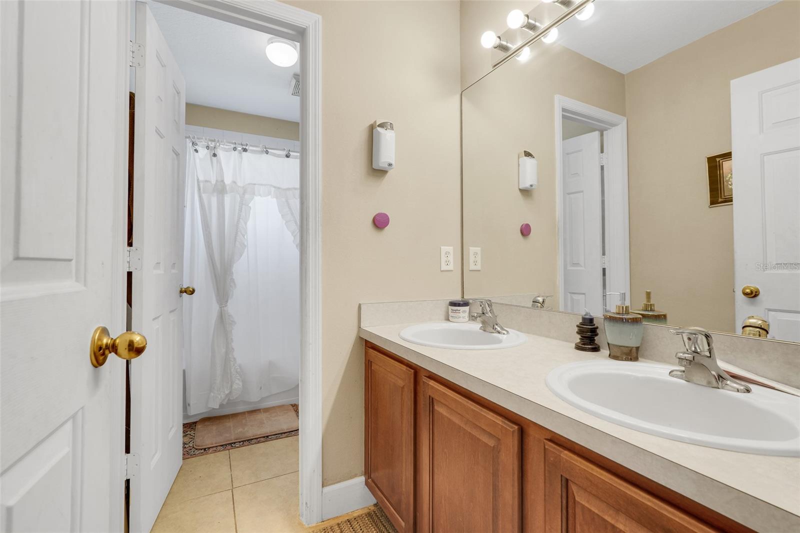 Image 25 of 44 For 590 Kilimanjaro Drive