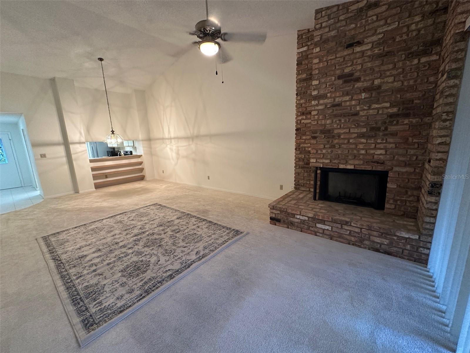 Image 10 of 21 For 1055 Kensington Park Drive 711