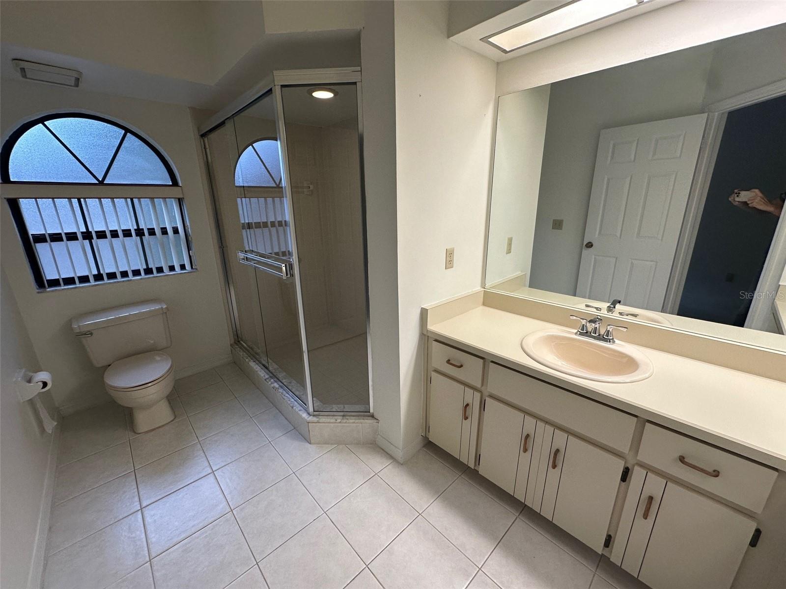 Image 15 of 21 For 1055 Kensington Park Drive 711