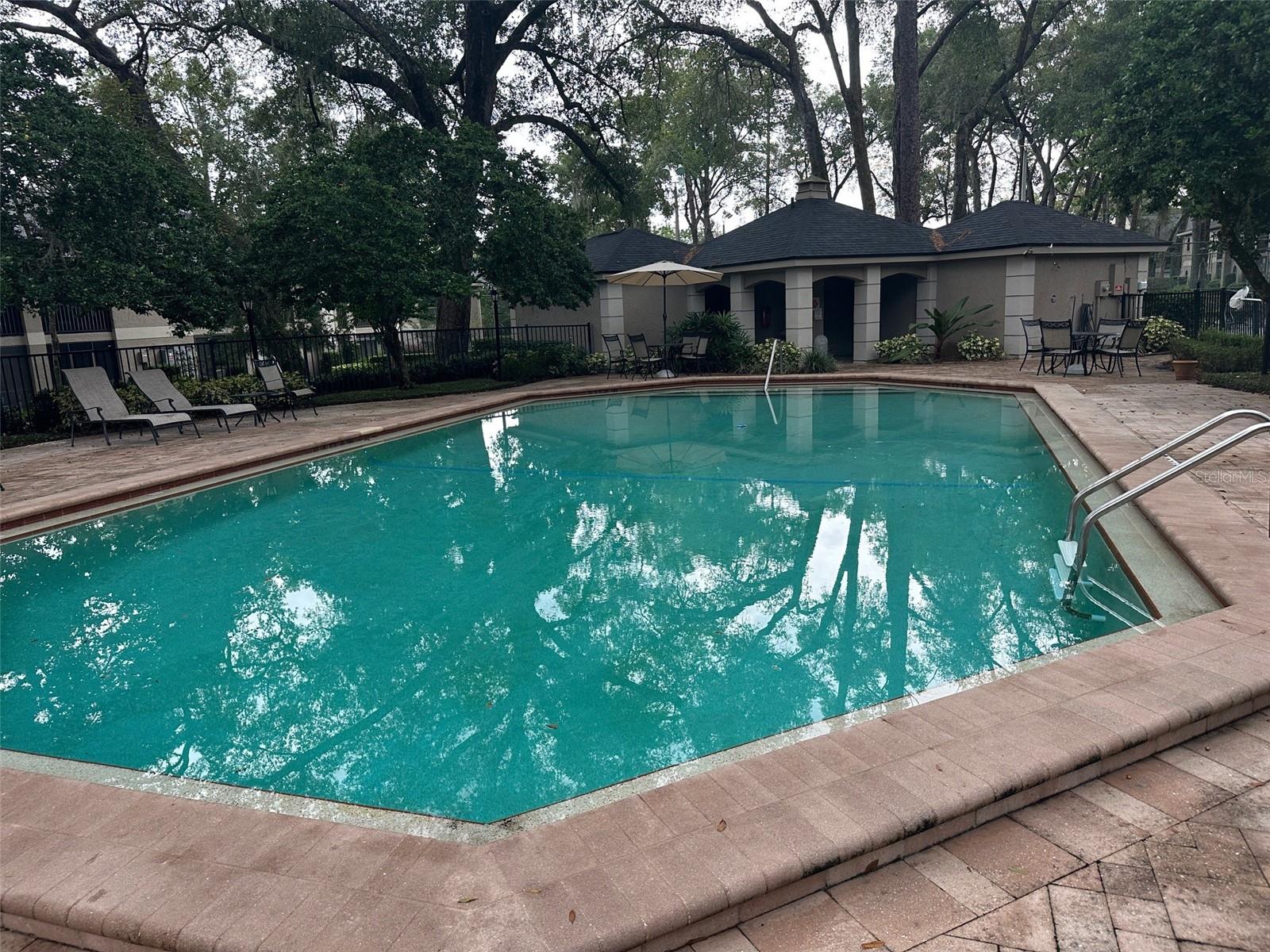 Image 20 of 21 For 1055 Kensington Park Drive 711