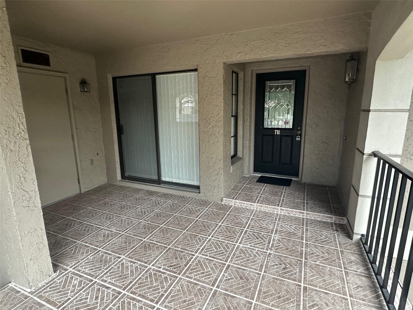 Image 3 of 21 For 1055 Kensington Park Drive 711