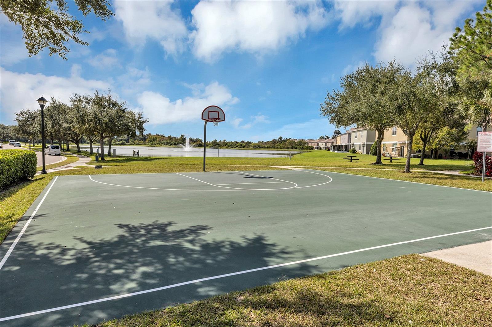 Image 19 of 20 For 1386 Scarlet Oak Loop