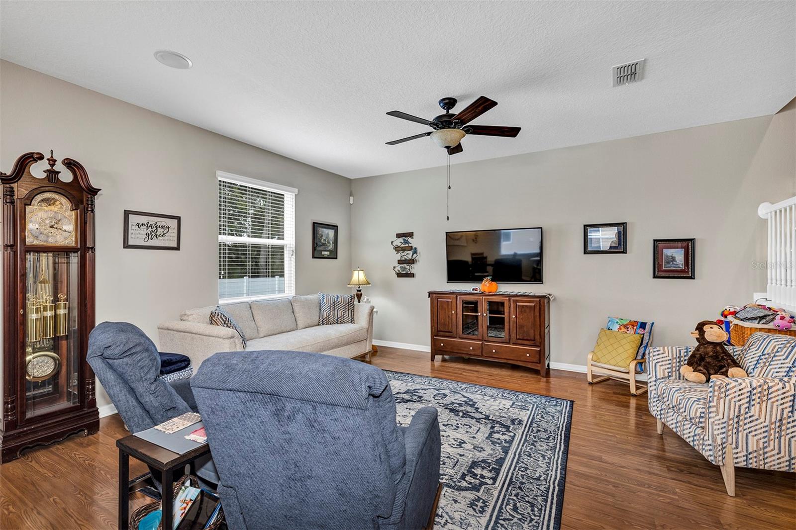 Image 7 of 20 For 1386 Scarlet Oak Loop