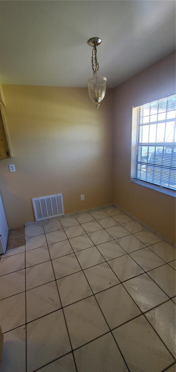 Image 6 of 15 For 5324 Bonnie Brae Circle