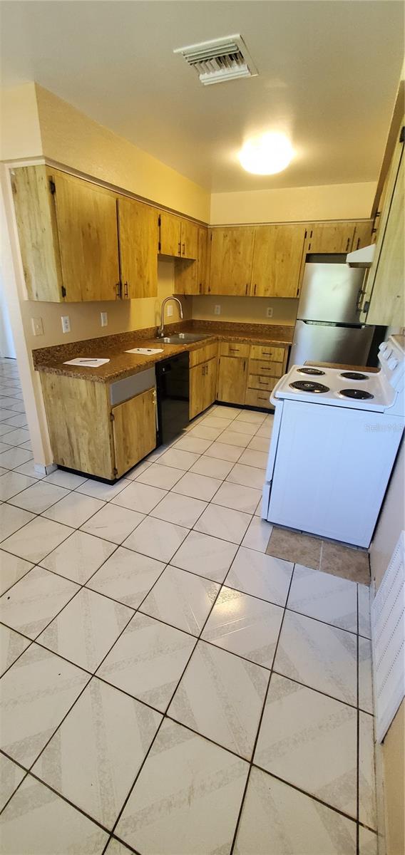 Image 9 of 15 For 5324 Bonnie Brae Circle