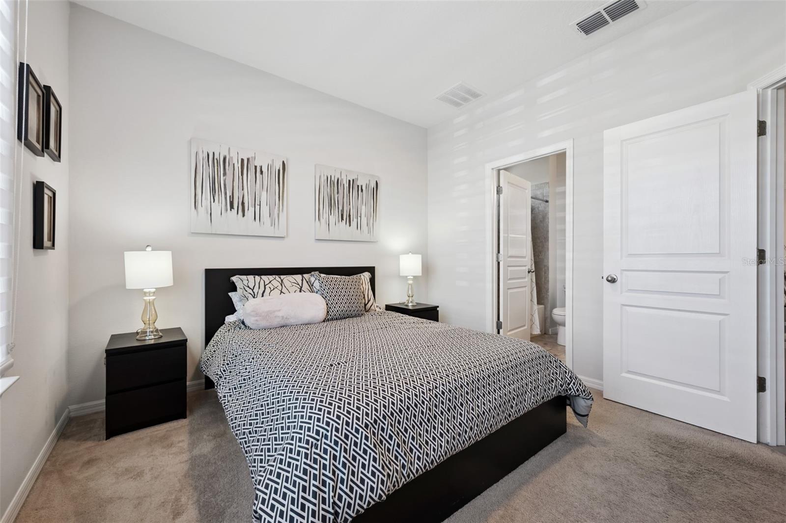 Image 17 of 46 For 12356 Northover Loop