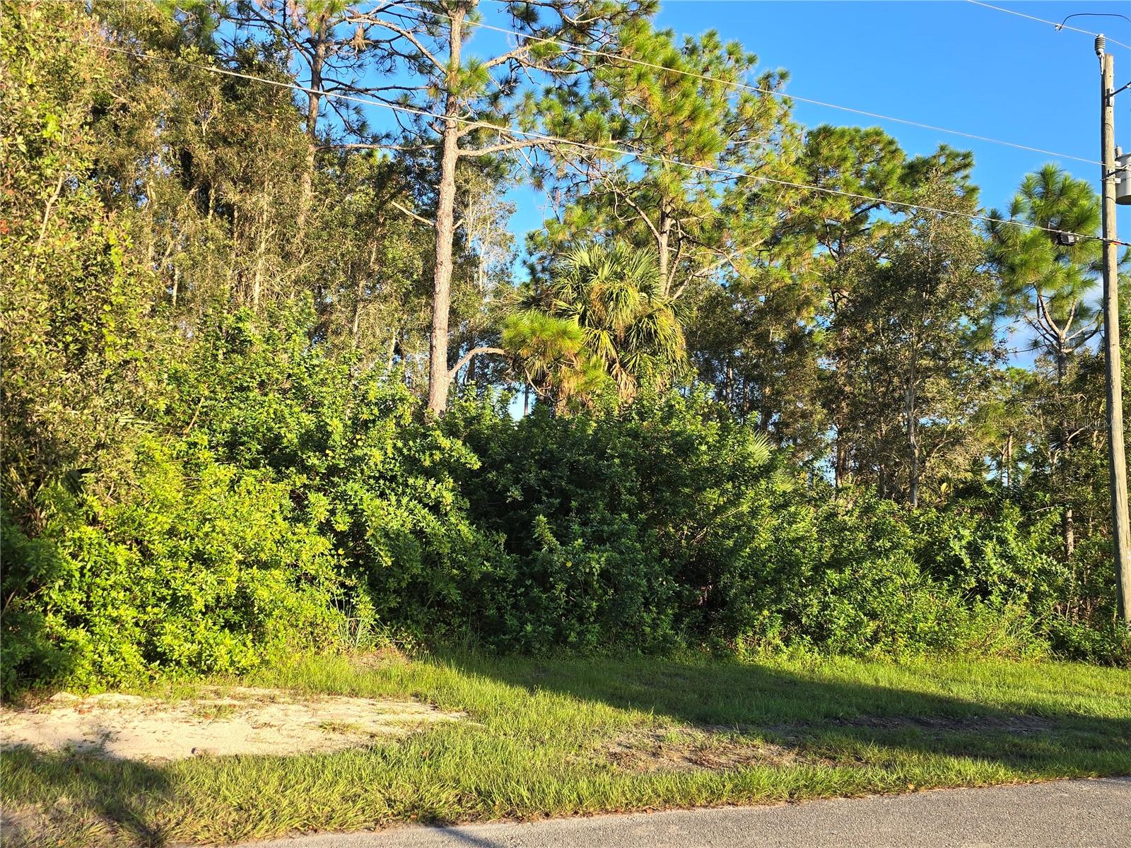 Image 4 of 4 For 6012 Sara Avenue N