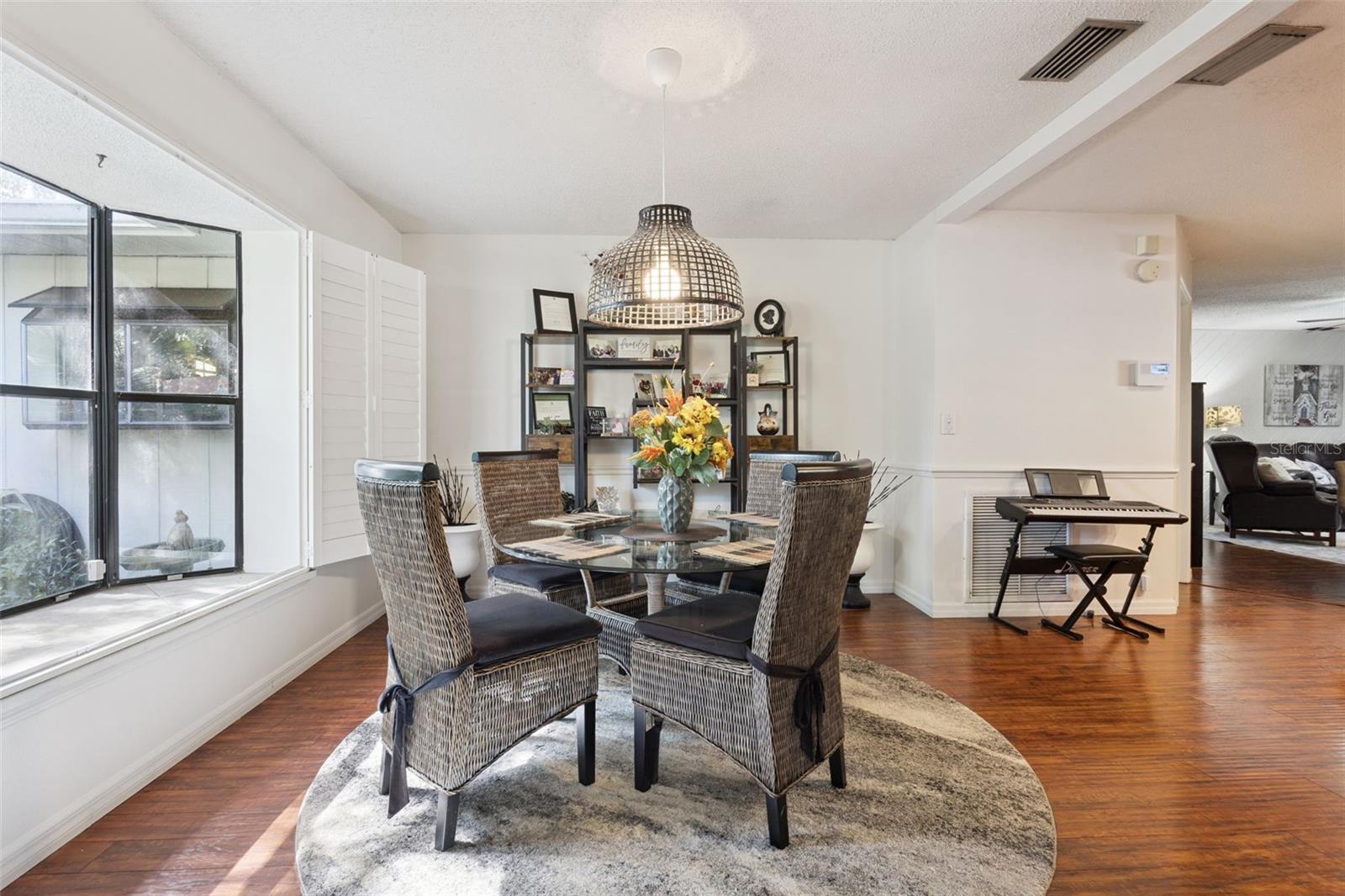 Image 10 of 54 For 1661 Overlook Road