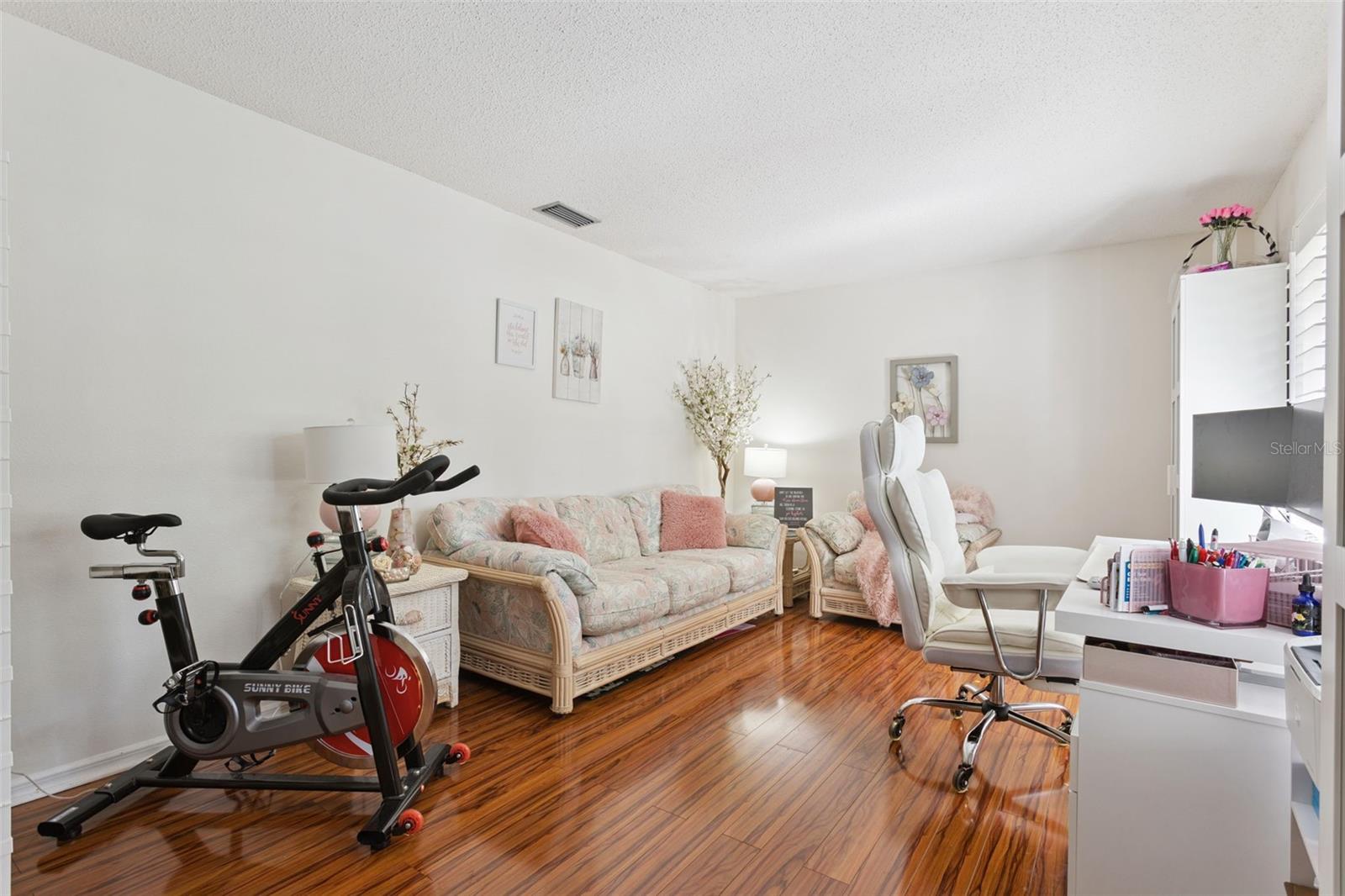 Image 18 of 54 For 1661 Overlook Road