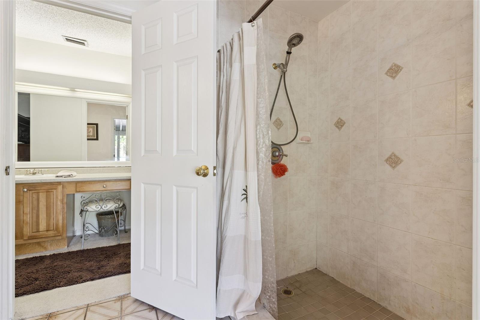 Image 29 of 54 For 1661 Overlook Road